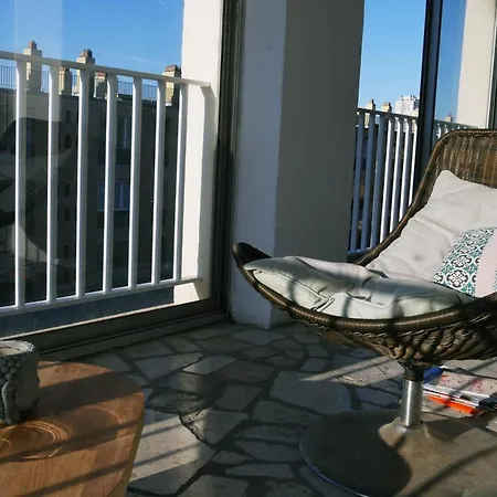 Superbe Vue Sur Le Vieux Port 70 M2 Avec Une Terrasse & Parking Marseille Exterior photo